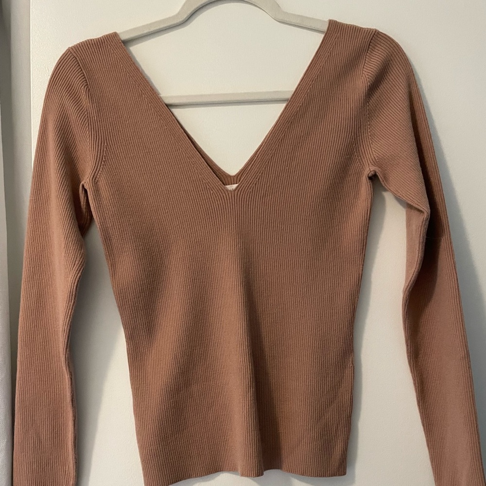 Aritzia Wilfred Free Deep V Ribbed Sweater - Dark Blush/Clay - Size Medium